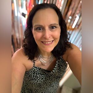 Meet your Posher, Nadia